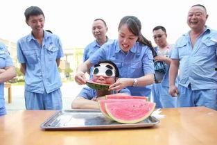 搞笑吃瓜人士,笑料百出！搞笑吃瓜达人带你领略娱乐圈那些事儿